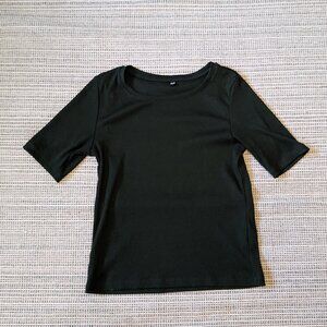 Dark Green Rib Knit Unqilo Half Sleeve T-Shirt Size Small
